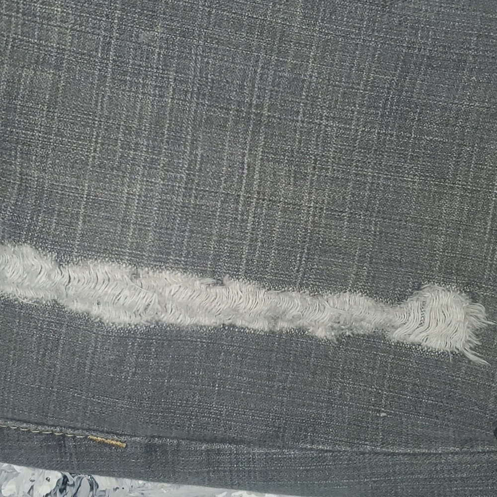 True Religion womens distressed denim shorts - Picture 3 of 16